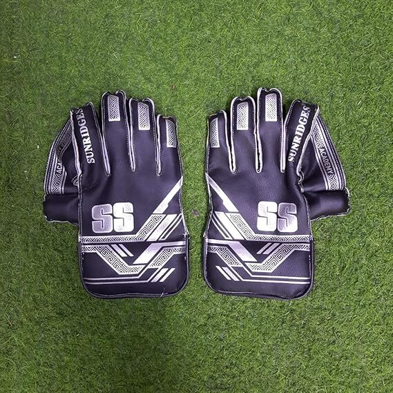 SS Academy Youth Wicket Keeper Gloves SS Academy Youth Wicket Keeper Gloves