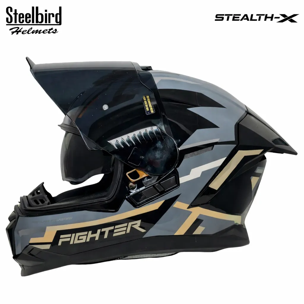 STEELBIRD SBH-57 ISS FIGHTER STEALTH X GLOSSY BLACK/DESERT STORM C/V 600MM WITH EXTRA SMOKE VISOR STEELBIRD SBH-57 ISS FIGHTER STEALTH X GLOSSY BLACK/DESERT STORM C/V 600MM WITH EXTRA SMOKE VISOR