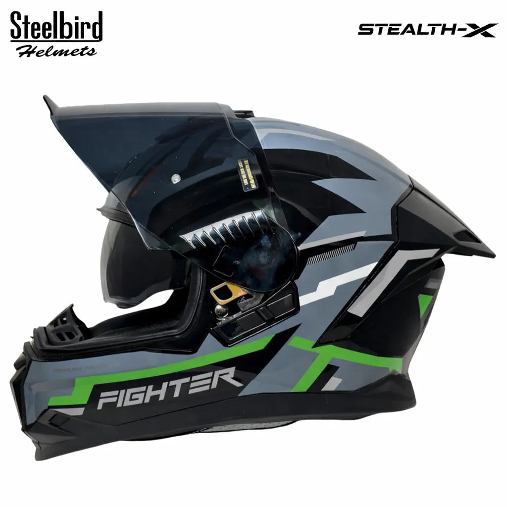STEELBIRD SBH-57 ISS FIGHTER STEALTH X GLOSSY BLACK/GREEN C/V 600MM WITH EXTRA SMOKE VISOR STEELBIRD SBH-57 ISS FIGHTER STEALTH X GLOSSY BLACK/GREEN C/V 600MM WITH EXTRA SMOKE VISOR