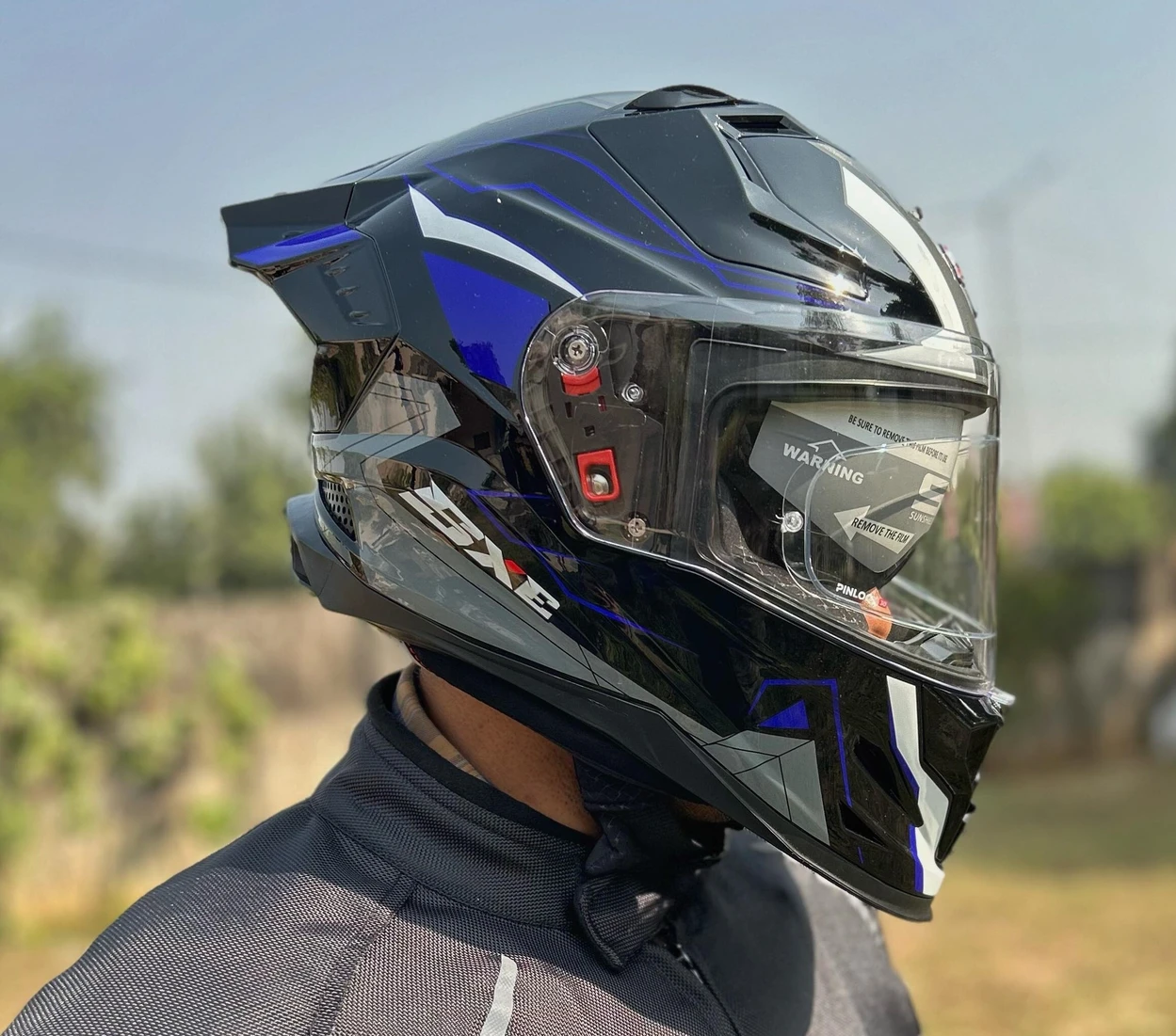 STEELBIRD SBH-61 ISS SXE RACE-X GLOSSY BLACK/BLUE C/V 620MM WITH AFS STEELBIRD SBH-61 ISS SXE RACE-X GLOSSY BLACK/BLUE C/V 620MM WITH AFS