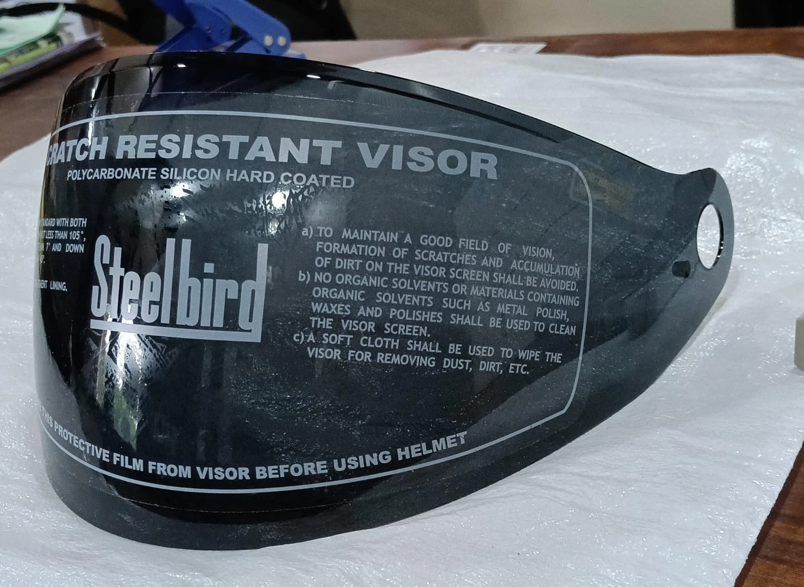 STEELBIRD SMOKE VISOR FOR AVA (SBH-23) STEELBIRD SMOKE VISOR FOR AVA (SBH-23)