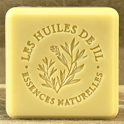Savon hydratant au Karité et huile essentielle de Vanille Savon hydratant au Karité et huile essentielle de Vanille