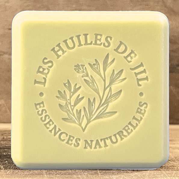 Savon hydratant au Karité et huile essentielle d'Ylang-Ylang Savon hydratant au Karité et huile essentielle d'Ylang-Ylang