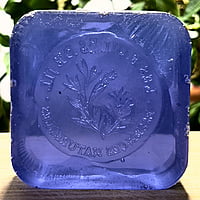 Savon à l'huile essentielle de Lavande Savon à l'huile essentielle de Lavande