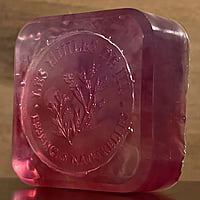 Savon marbré à l'huile essentielle de lavande Savon marbré à l'huile essentielle de lavande