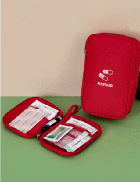Bolsa de almacenamiento de primeros auxilios portátil con bordado de letra Bolsa de almacenamiento de primeros auxilios portátil con bordado de letra