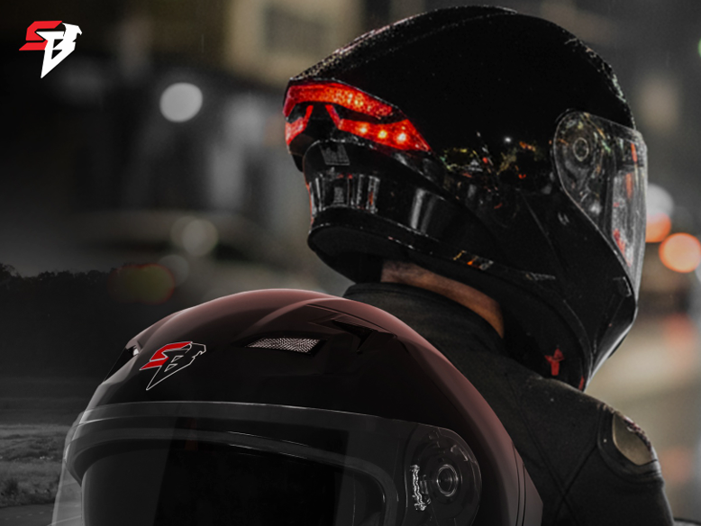 STEELBIRD SBA-11 TORNADO ISS LT GLOSSY BLACK C/V 600 MM BACK LIGHT EDITION-DOT CERTIFIED