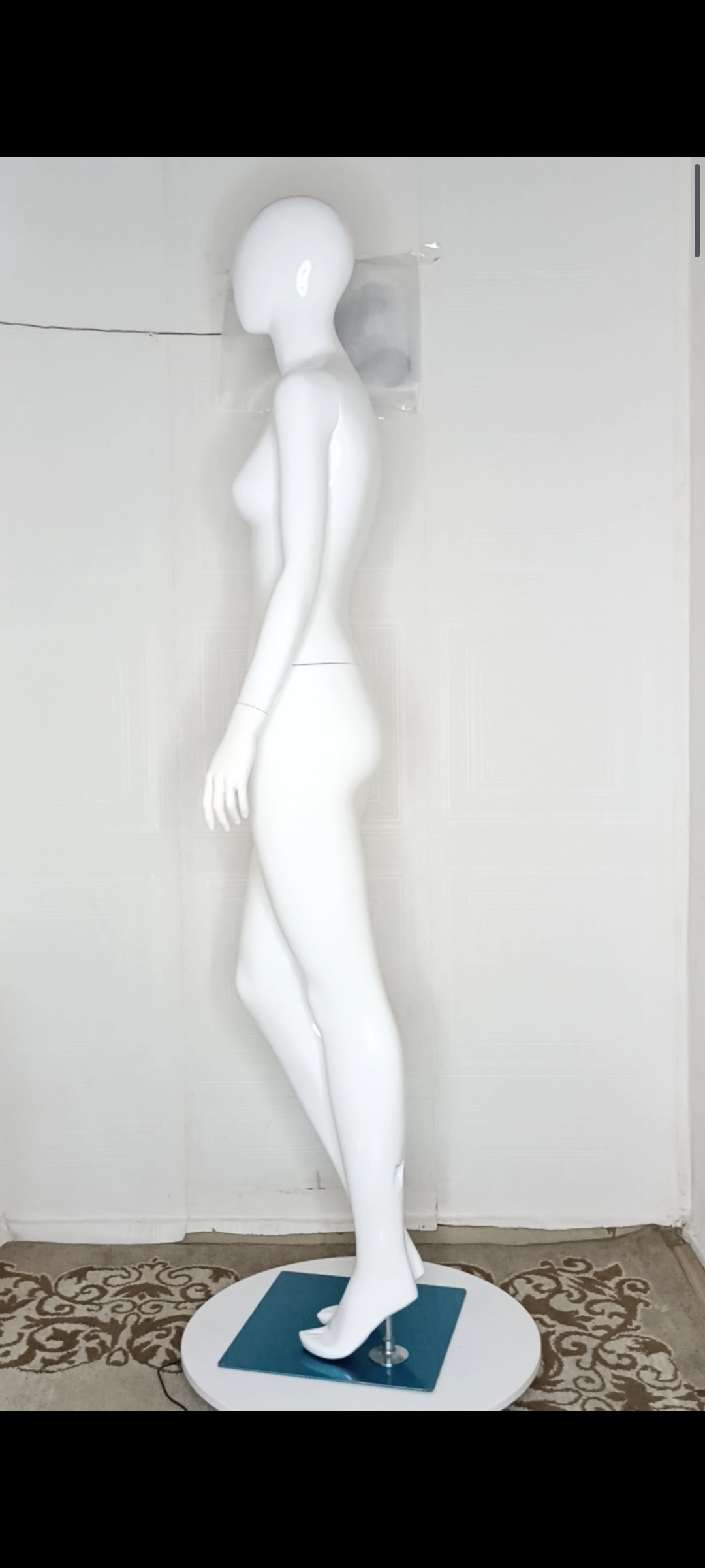 Tall Female Glossy White Fibreglass Mannequin Egghead Size 8 Straight hands Posture