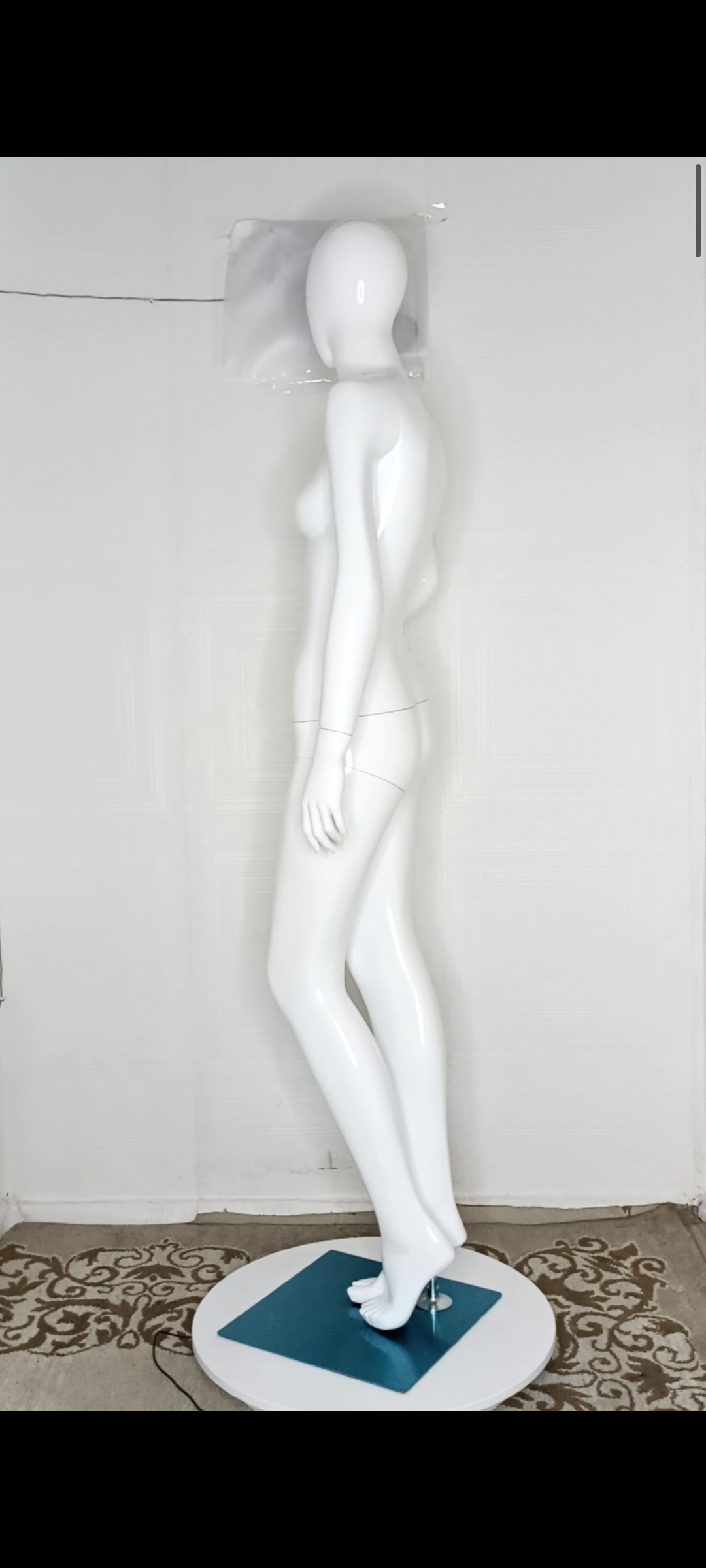 Female Size 8 Fibreglass Egghead Faceless Mannequin Hand on Waist Posture