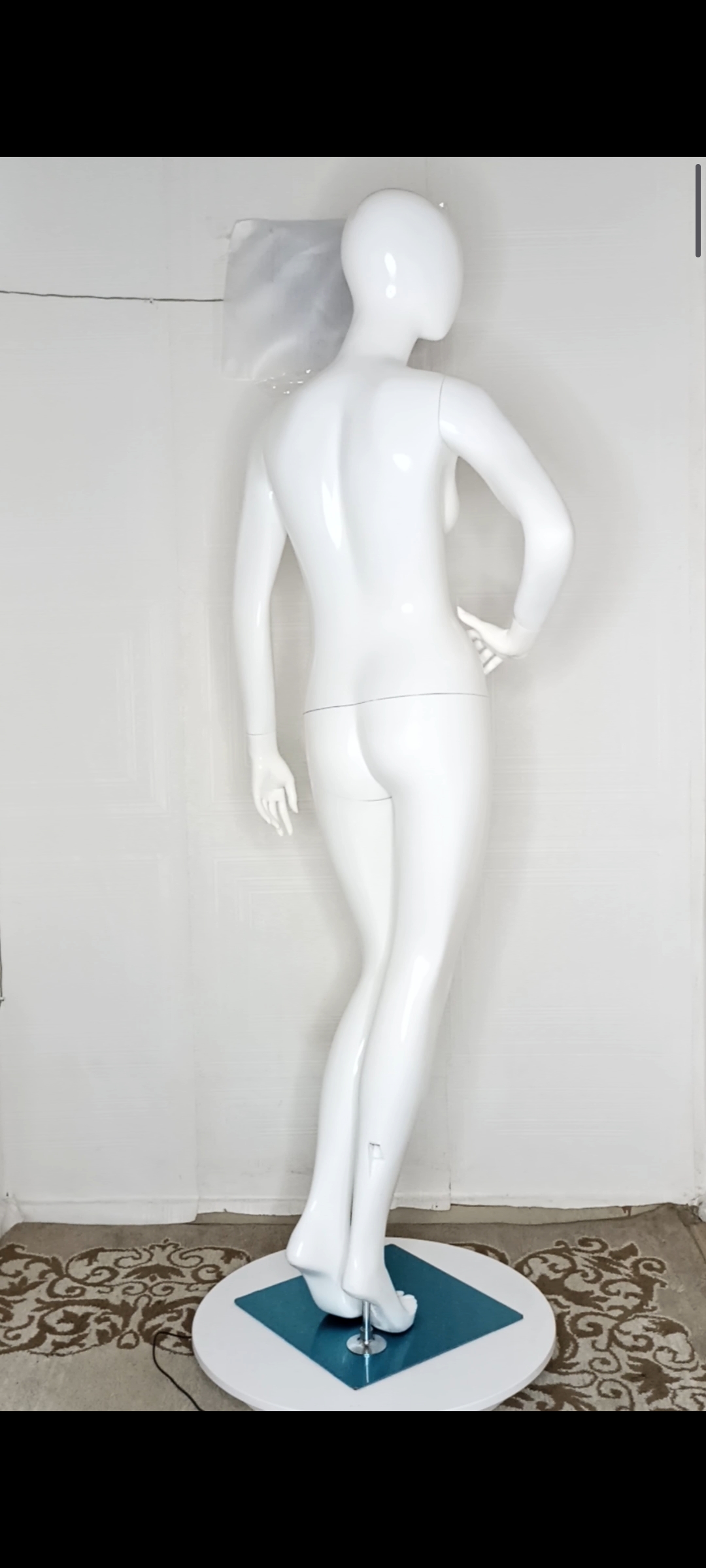 Female Size 8 Fibreglass Egghead Faceless Mannequin Hand on Waist Posture
