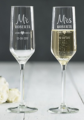 Engraved Champagne Glass Set