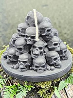 Skull Mountain Candle - Black, Unscented