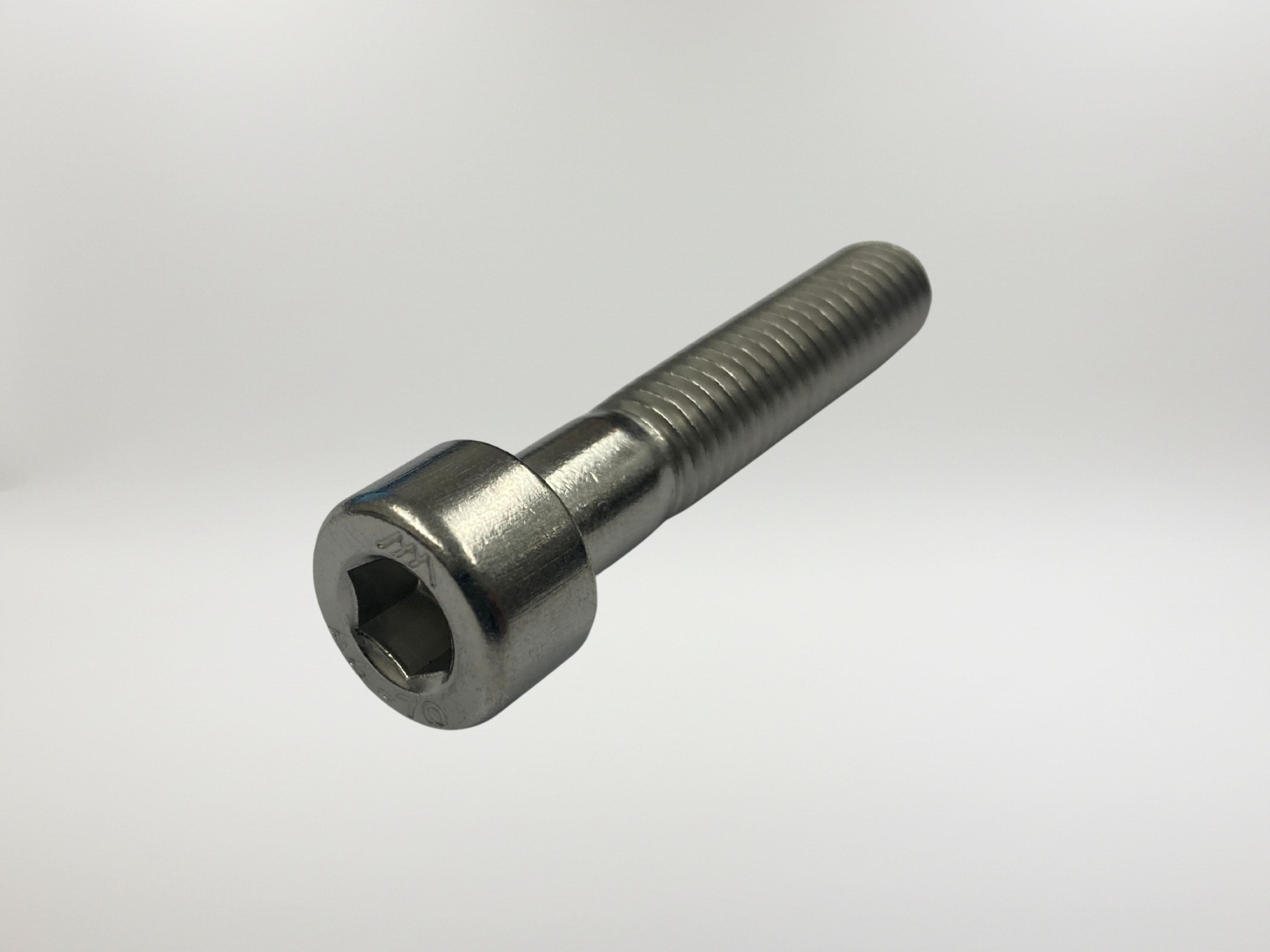 Bolt - Socket M6 x 70mm