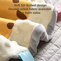 TUMAMA Giraffe Nursery Blanket - Yellow TUMAMA Giraffe Nursery Blanket - Yellow