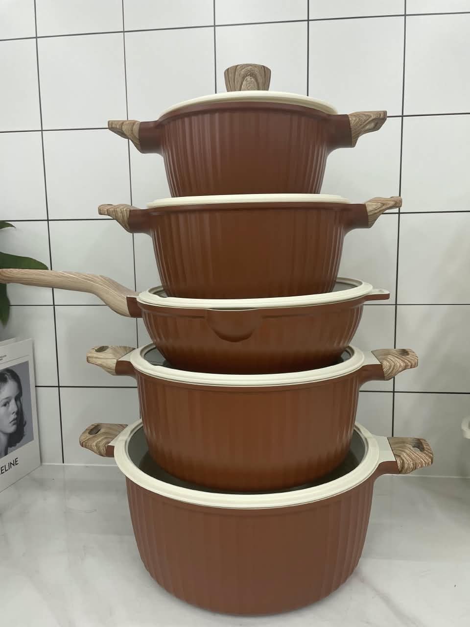 UAKEEN SET OF 5 POTS