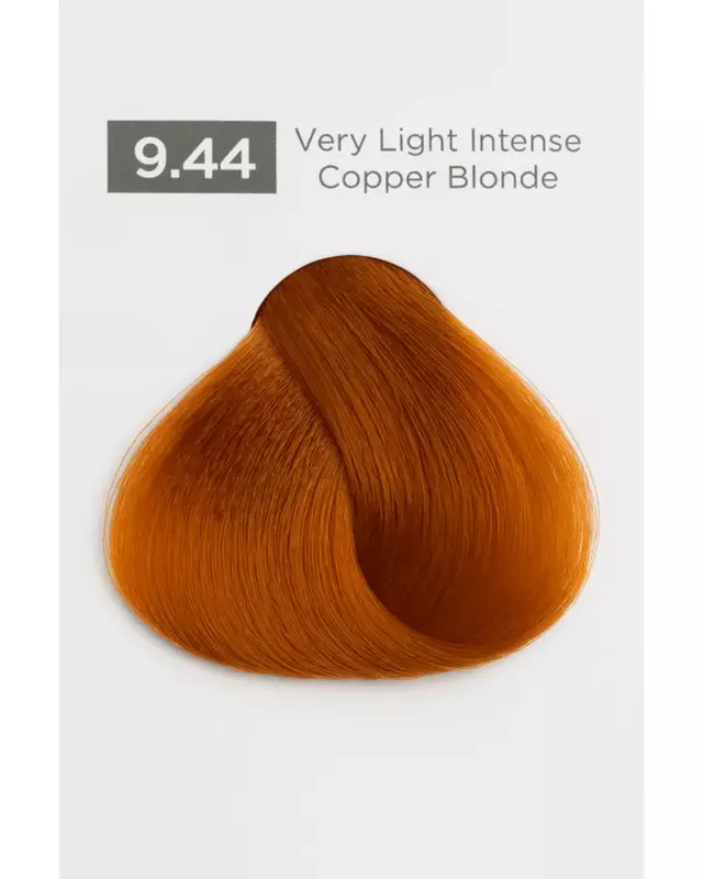 Intense Copper Easy Tech Versum for professional intense copper hair color and gray coverage