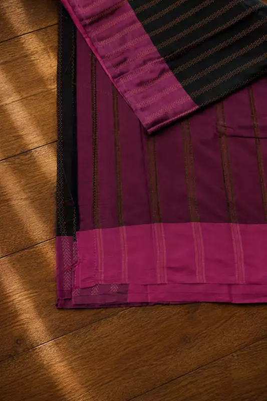 Arani soft silk black with pink