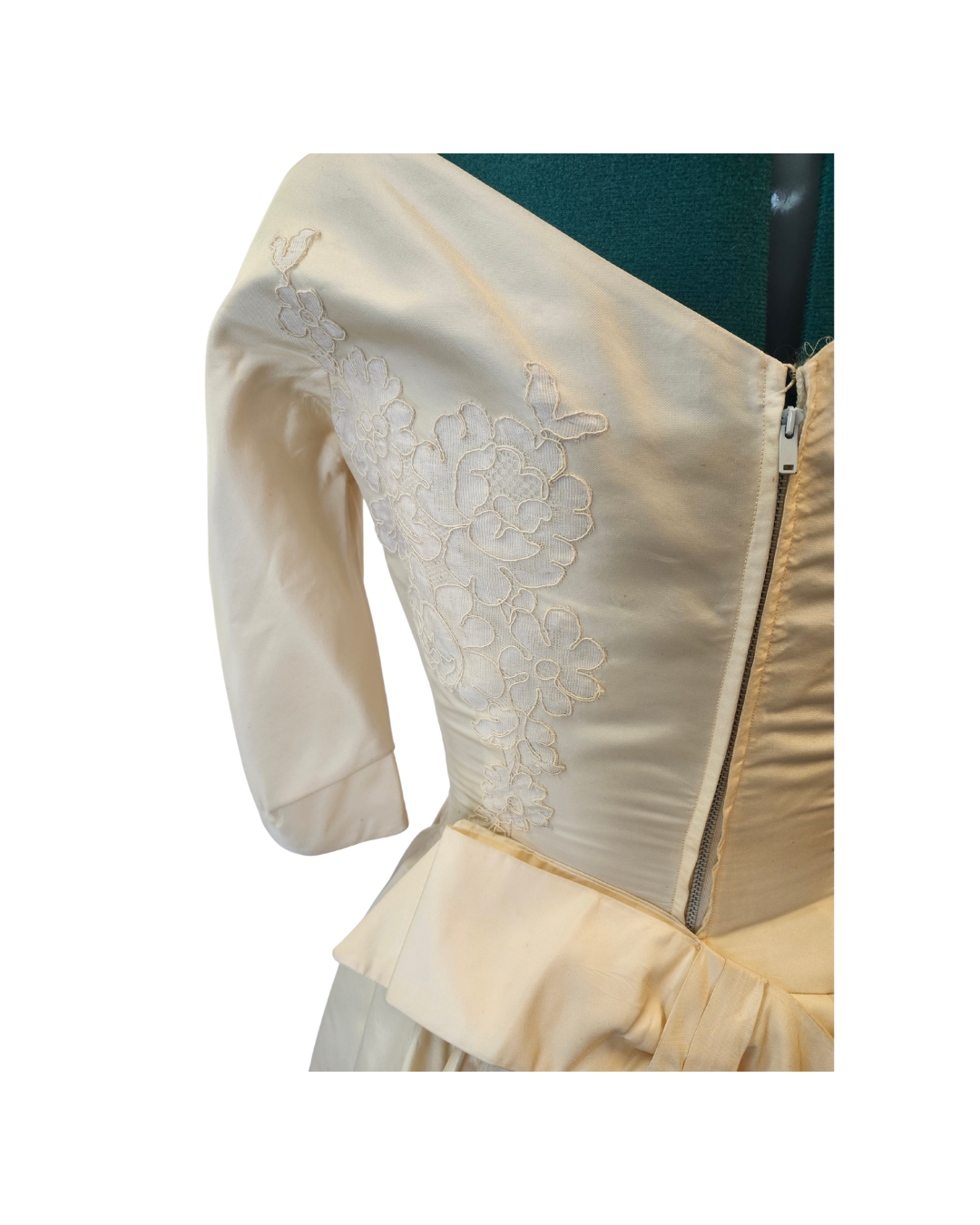Vintage Cream Bridal Gown