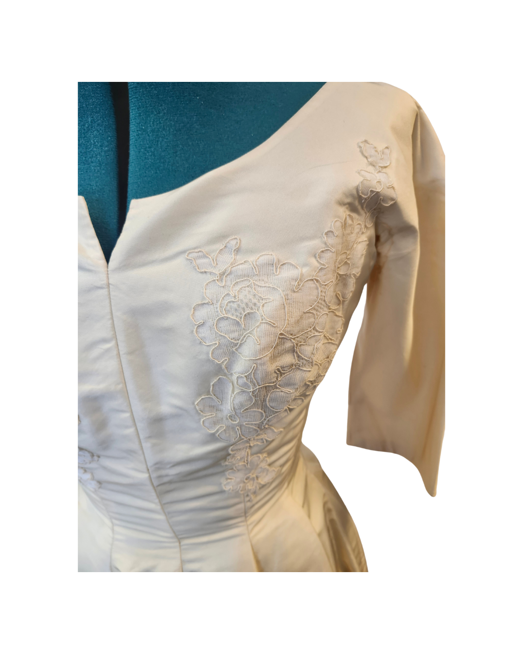 Vintage Cream Bridal Gown