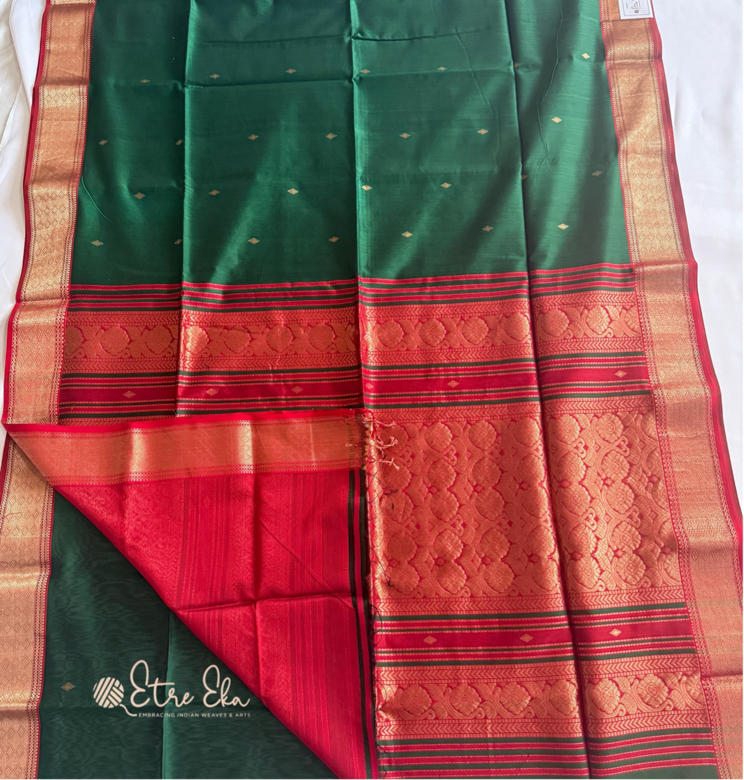 Elegant Maheswari Silk Saree Handwoven Dark Green Saree with Zari woven Red Border and Pallu