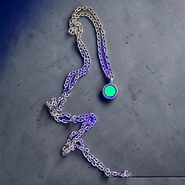 Simple Round Uranium Glass Necklace Silver