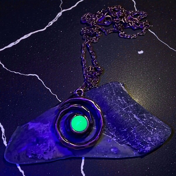 Uranium Glass Swirl Pendant Necklace