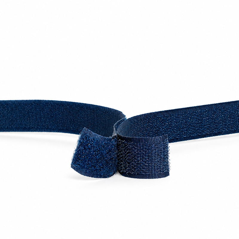 Velcro 20 Mm Rf114 Azul Oscuro Rollo X 25 Metros Velcro 20 Mm Rf114 Azul Oscuro Rollo X 25 Metros