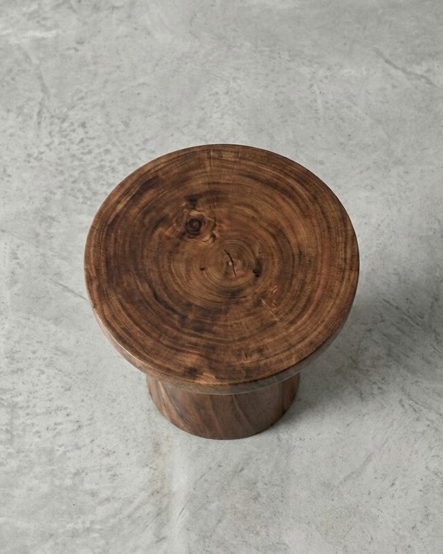 W Stool 009