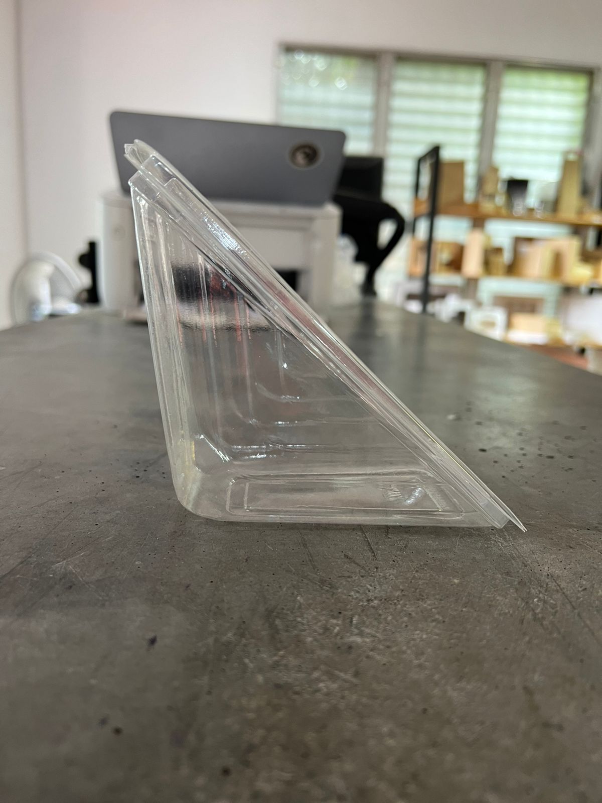 Empaque Wedge Transparente con Tapa para Sandwich (1x250)