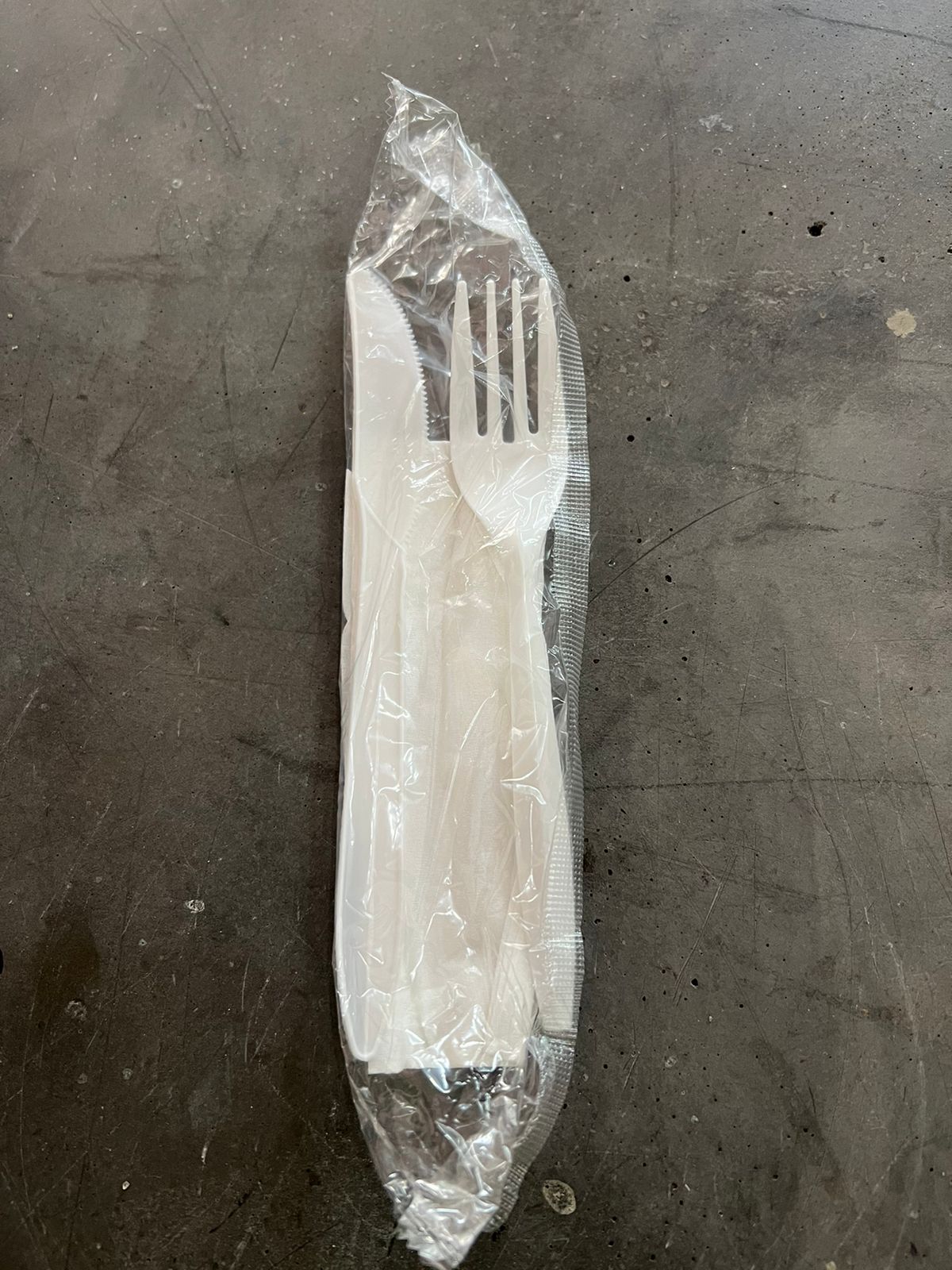 Set 3pcs Tenedor, Cuchillo, Servilleta Mediano Blanco