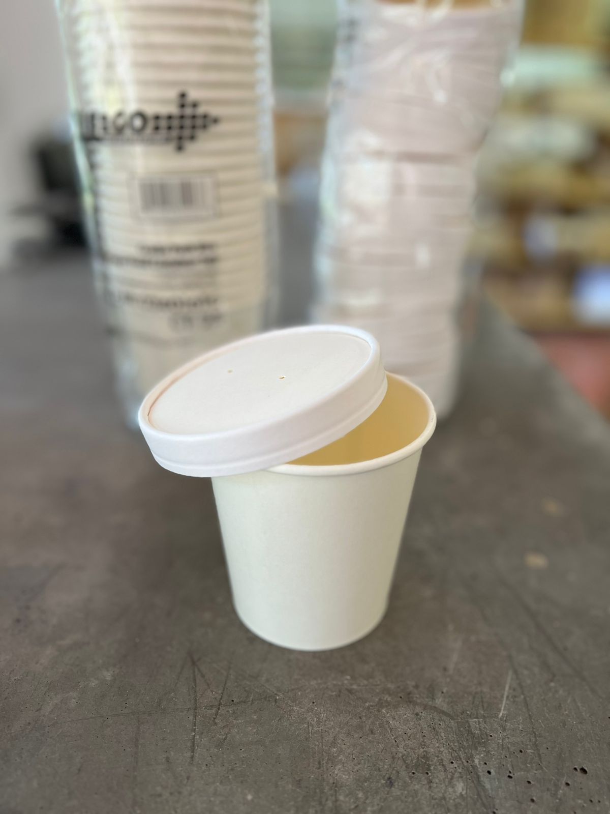 Vaso de Carton con Tapa 16oz   ristra 25 unidades