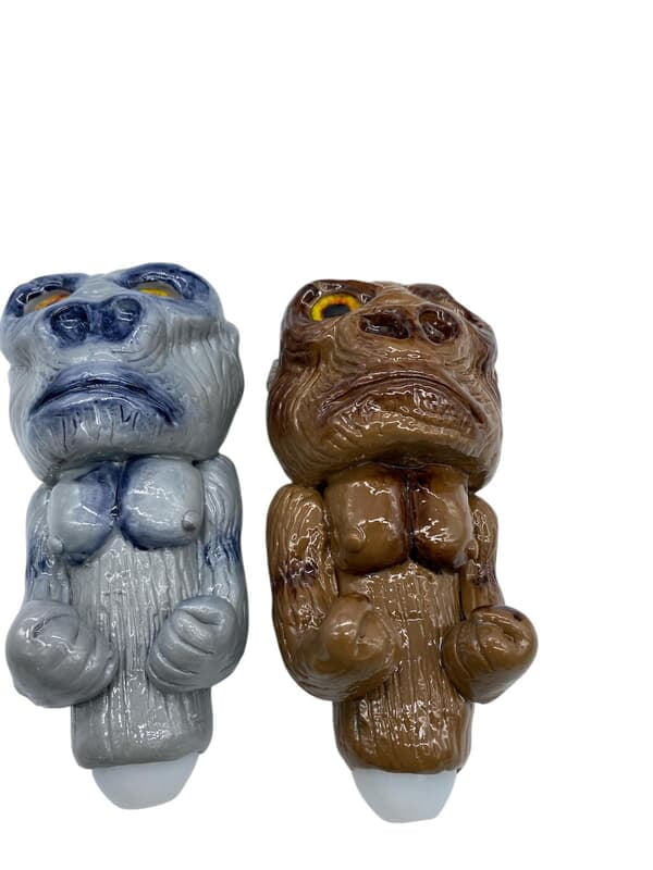 5.5inch clay hand pipe with gorilla design