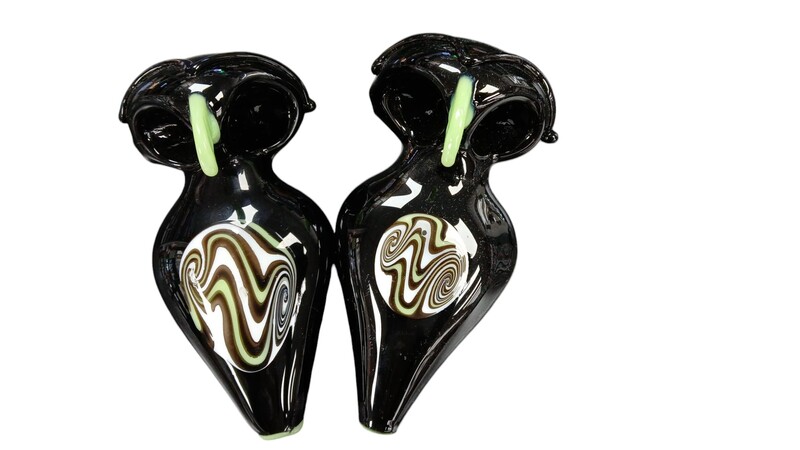 OWL HAND PIPE REVERSE ART WORK