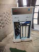 A diagram illustrating the multi-stage RO and UV purification process inside the Aqua Cool 50 C. A diagram illustrating the multi-stage RO and UV purification process inside the Aqua Cool 50 C.