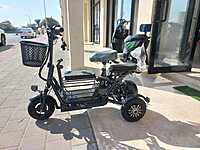 3 wheeler BLACK 3 wheeler BLACK