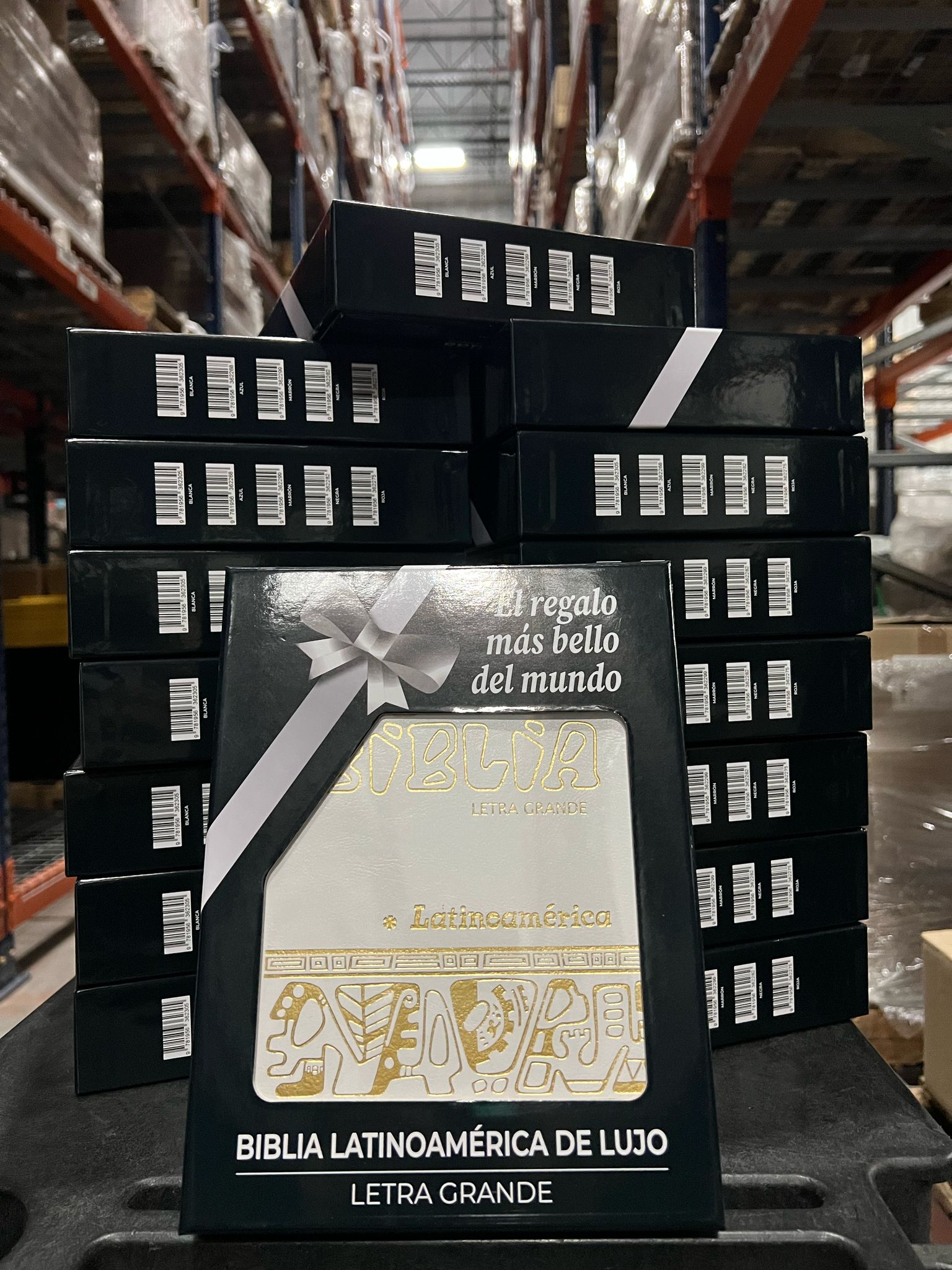 La Biblia Latinoamérica de Lujo Blanca / Letra Grande / Imitación piel - Caja de 16 unidades