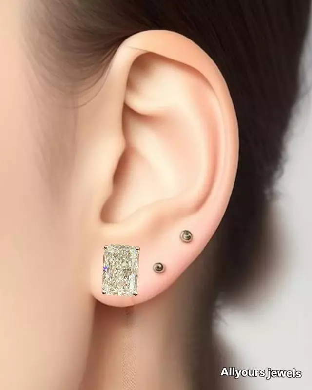 Radiant Cut Diamond Ring