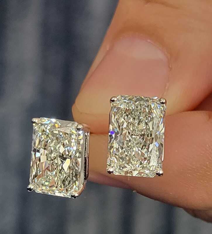 Radiant Cut Diamond Ring