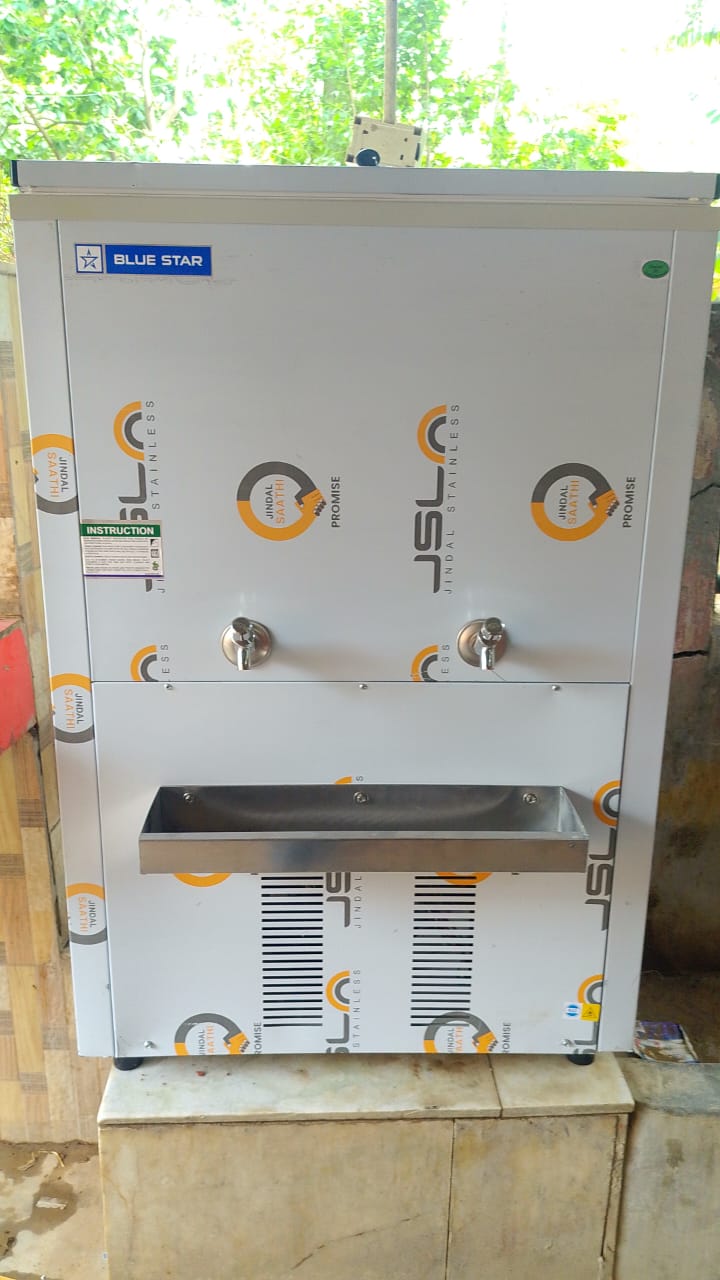 Front view of Blue star SWC 150150 SST water cooler Front view of Blue star SWC 150150 SST water cooler