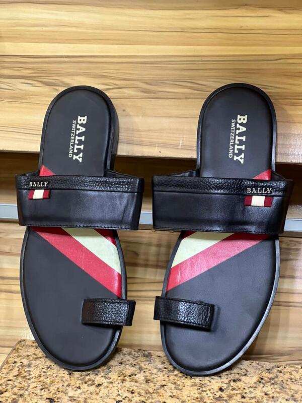 HIGH QUALITY DESIGNER SHOES(40-45)