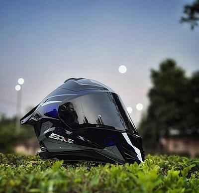 STEELBIRD SBH-61 ISS SXE RACE-X GLOSSY BLACK/BLUE C/V 580MM WITH ANTIFOG(EXLUSIVE)