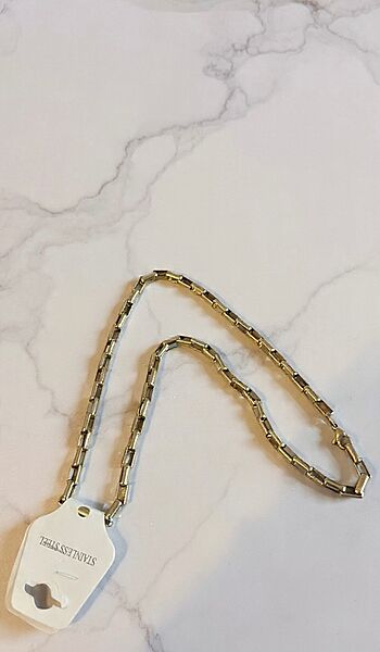 Rectangle Link Chain Necklace