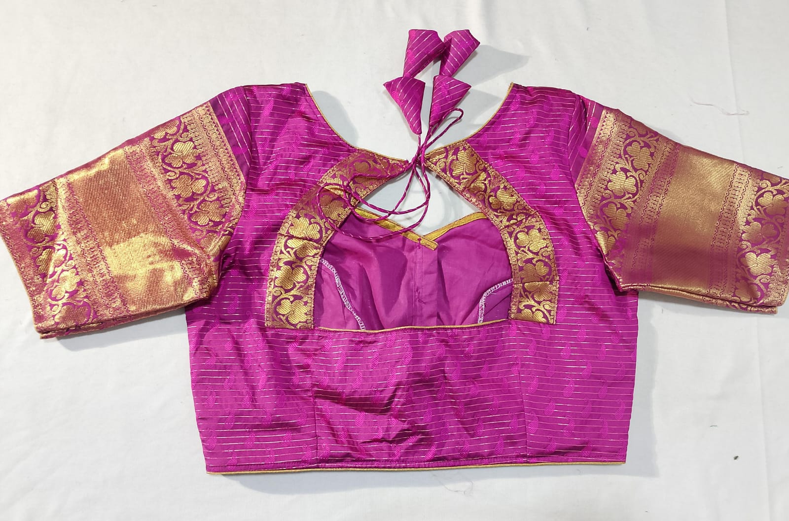 S008: Ready To Ship Beautiful Vintage Checks Saree With Stitched Blouse