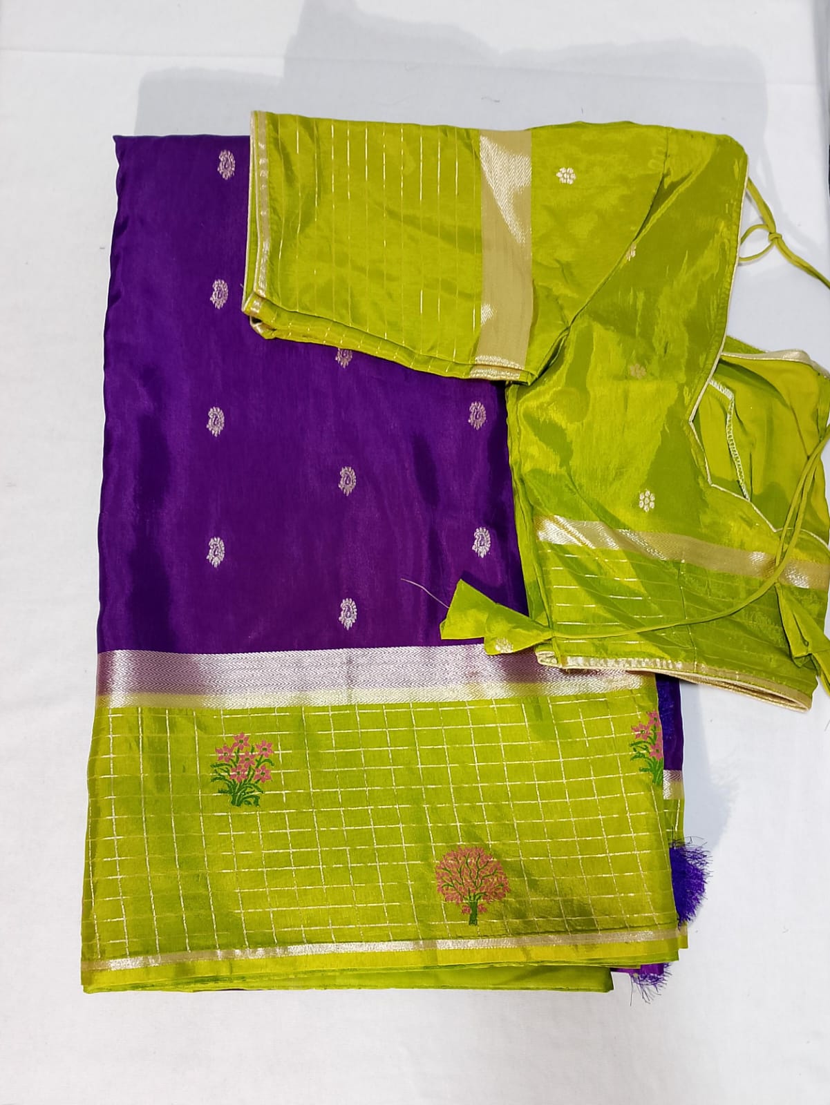 J574: Ready To Ship Beautiful Semi Gadwal Saree With Stitched Blouse