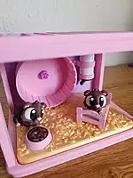 Guinea Gang Diorama Play Set