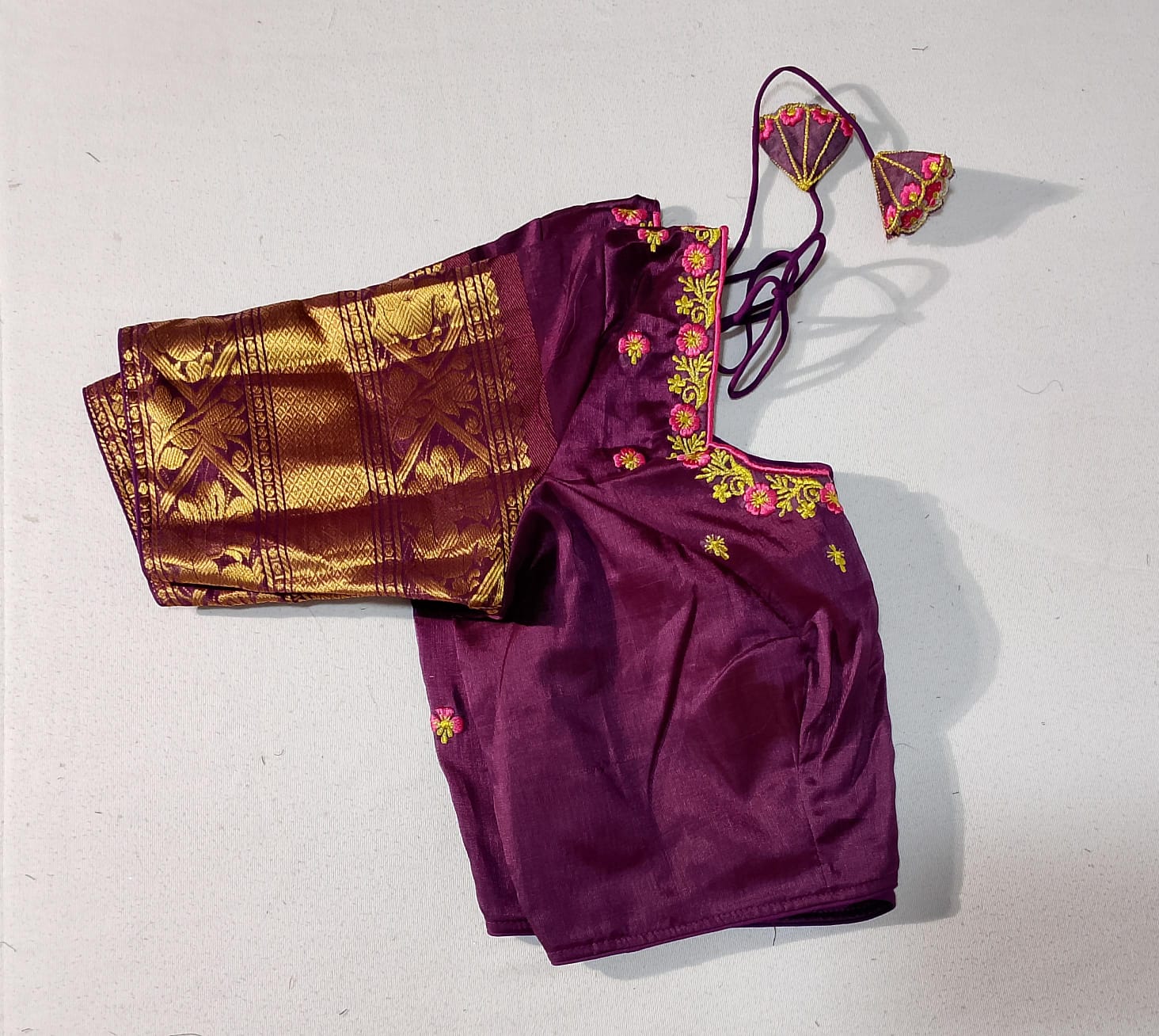 N363: Ready To Ship Beautiful Mangalagiri Saree With Stitched Embroidery Work Blouse N363: Ready To Ship Beautiful Mangalagiri Saree With Stitched Embroidery Work Blouse