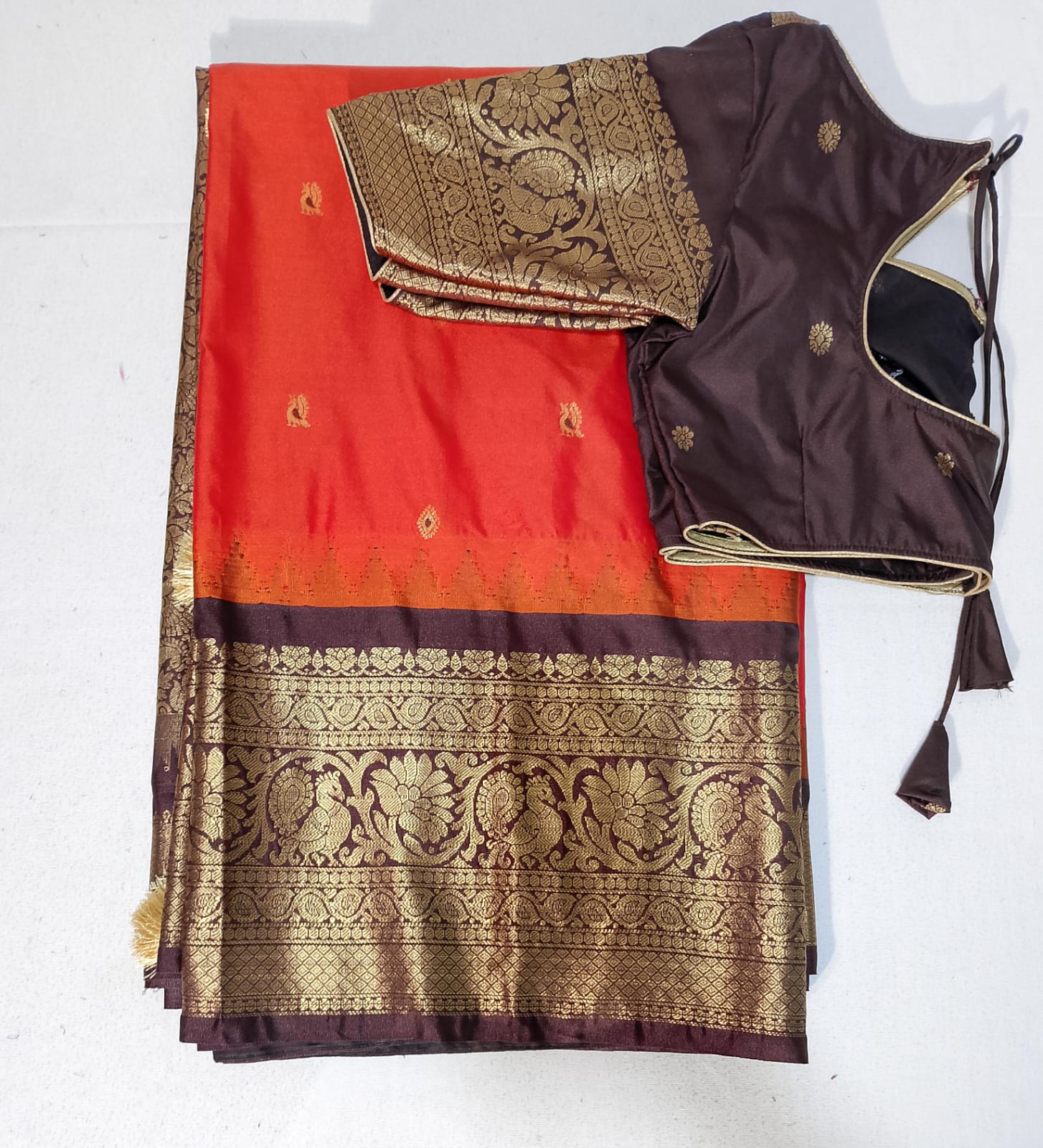 N474: Ready To Ship Beautiful Gadwal Saree With Stitched Blouse