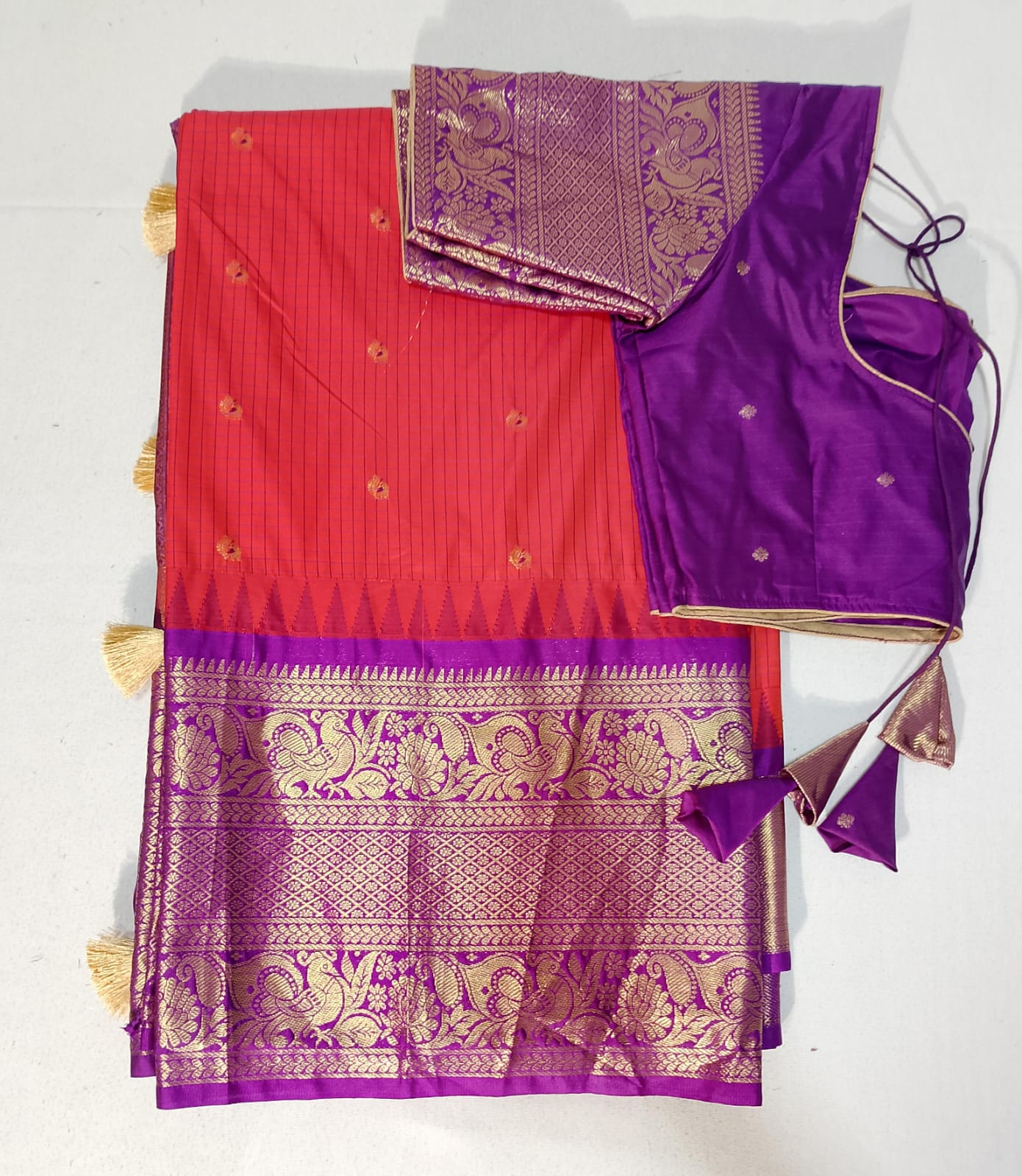 N466: Ready To Ship Beautiful Gadwal Saree With Stitched Blouse