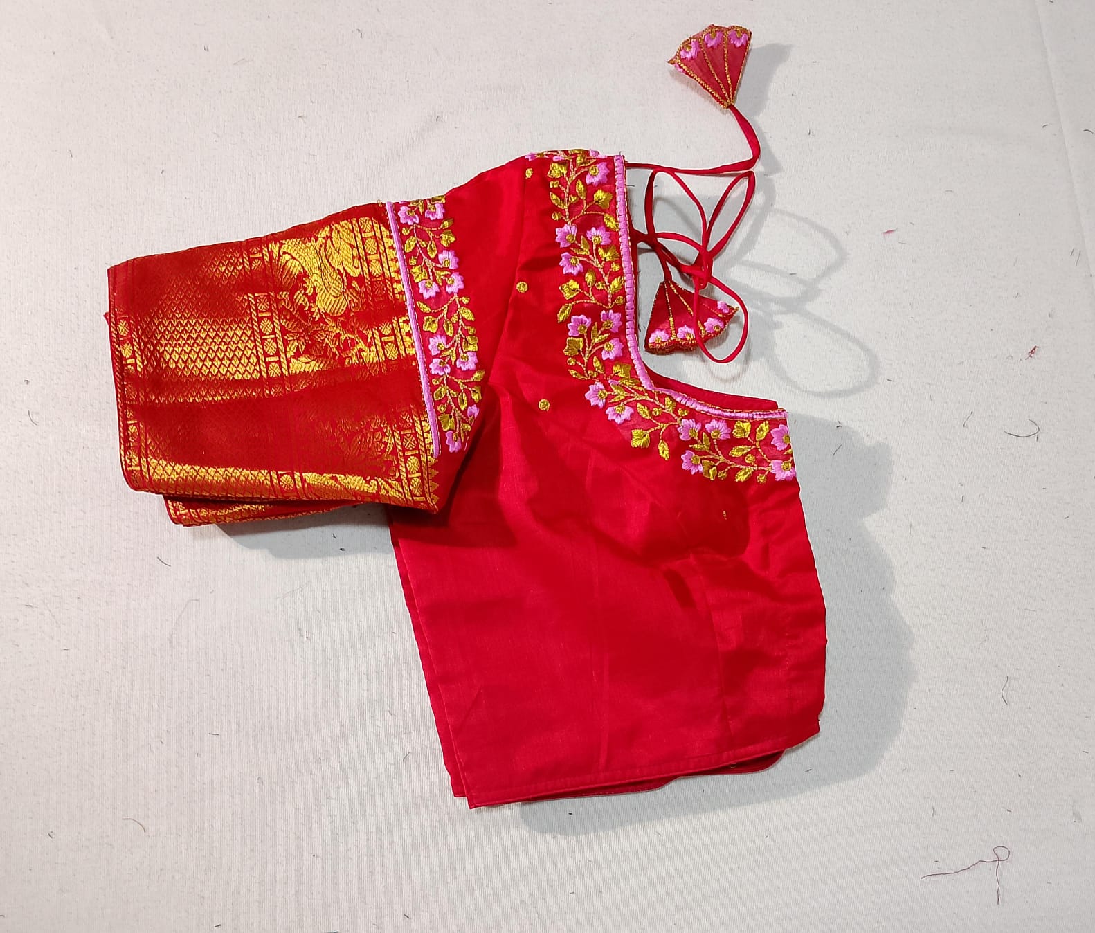 N478: Ready To Ship Beautiful Gadwal Saree With Stitched Blouse