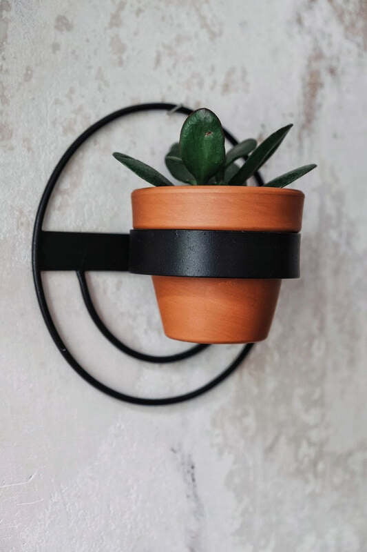 Round Wall Mount Plant Stand Round Wall Mount Plant Stand